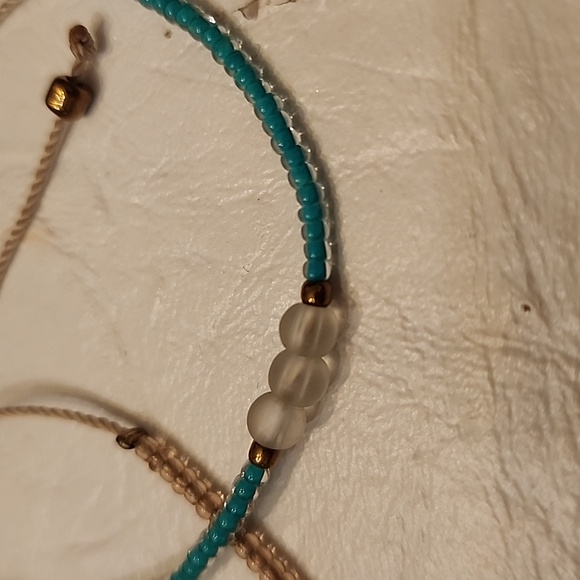 Set of 2 adjustable bracelets - Picture 2 of 3